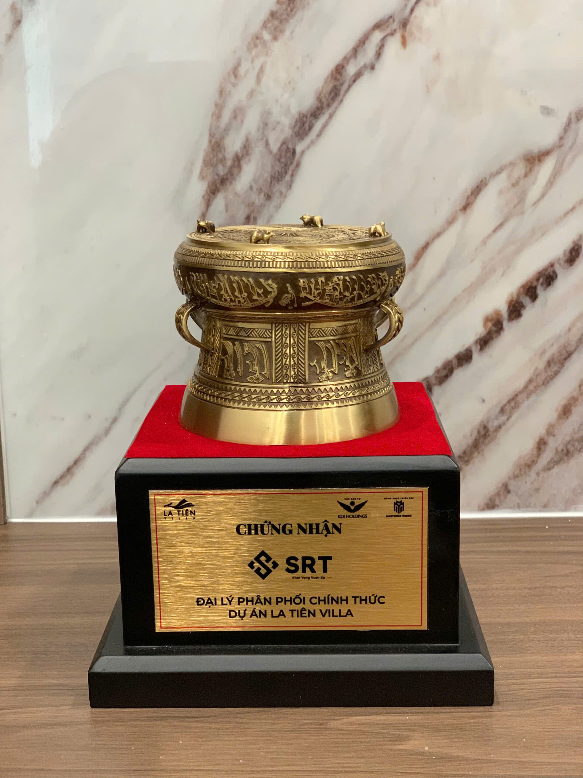 1 Cup chung nhan Du an LTV scaled